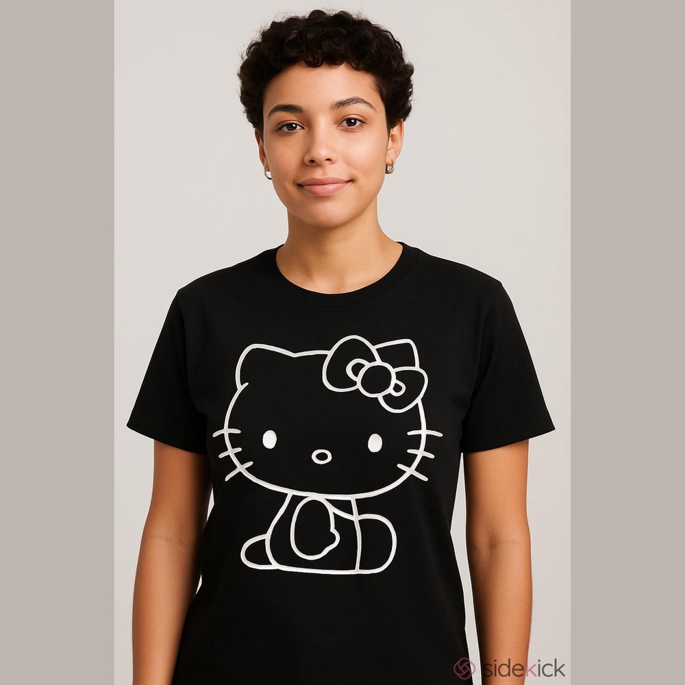 Hello Kitty Women’s Short Sleeve Tee Shirt with Logo on the Front, Size L. NEW!